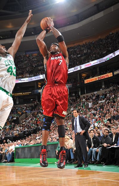 现起伏的背 现起伏的背