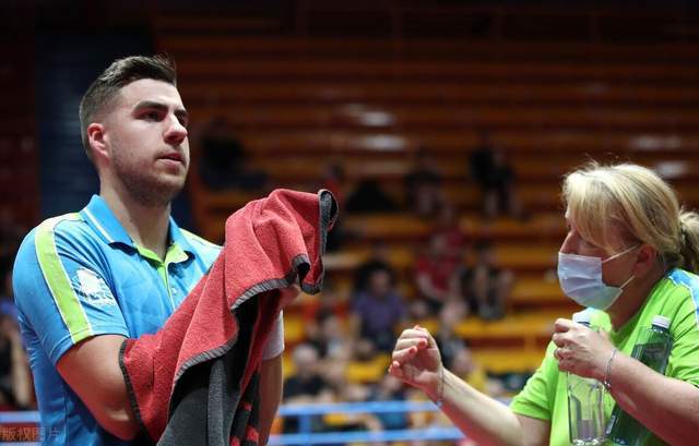 发球变化和 发球变化和