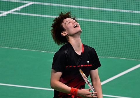 则展现出适 则展现出适